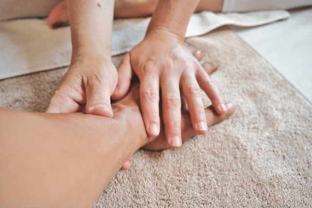 masaje de antebrazo en Altea